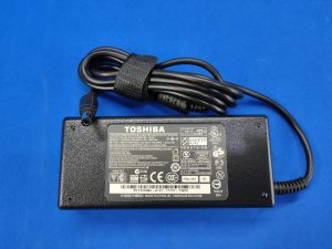 Toshiba ขนาด 19V/4.74A หัว 5.5*2.5MM 90W - Image 1