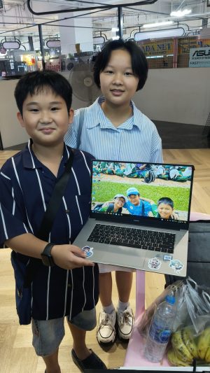 20 ก.ย.67 HUAWEI จอมีอาการภาพสั่นและซ้อนภาพกัน ต้องการเปลี่ยนจอให้ใช้งานได้ปกติ - Image 1