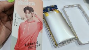7 ต.ค.67 Power Bank ของ Wang Yibo ของเพื่อนในด้อมบวมต้องการให้แกะแบตเตอรี่ภายในออกแล้วเก็บ Body กรอบรูปไว้เป็นที่ระลึก - Image 4