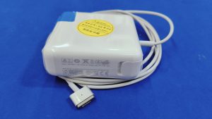 85W ขนาด 20V/4.25A Model : A1424 (Original No Box) - Image 3