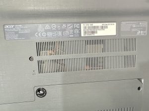 30 ต.ค.67 Acer Aspire F5-573 (N16Q2) ขาพับจอหัก 1 ข้างต้องการซ่อมให้แข็งแรง - Image 2