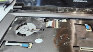 5 ธ.ค.67 Lenovo V480 ลูกค้าต้องการทำความสะอาดภายในเครื่องเพราะฝุ่นเยอะ พัดลม CPU มีเสียงดัง - Image 4