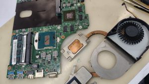 5 ธ.ค.67 Lenovo V480 ลูกค้าต้องการทำความสะอาดภายในเครื่องเพราะฝุ่นเยอะ พัดลม CPU มีเสียงดัง - Image 9