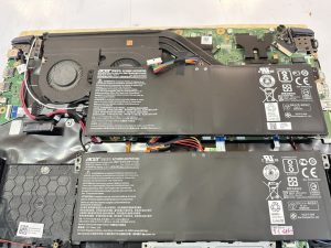 7 ม.ค.68 Acer Nitro 5-AN515-42 แบตเตอรี่เดิมบวม เสื่อมสำรองไฟได้นิดเดียว Pass : AC14B8K ต้องการเปลี่ยนแบตเตอรี่ Grade Original - Image 1