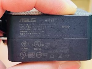 9 ม.ค.68 Asus X515E Adapter ขนาด 19V/2.37A หัว 4.0x1.35mm เดิมตัว Square เสียลูกค้าต้องการตัวใหม่ Grade เดิม - Image 1