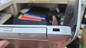 17 ม.ค.68 HP 15-dooo3aX Adapter เดิมของลูกค้าขนาด 19.5V/3.33A หัว 4.5x3.0mm เสียเทสกับเครื่องเพื่อนแล้ว ต้องการ Adapter ใหม่ Grade Original และให้ทำความสะอาดภายในเครื่องด้วย - Image 4