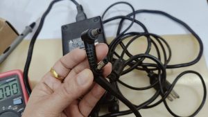 19 ม.ค.68 Adapter Delta ขนาด 19.5V/9.23A หัว 5.5x2.5mm เสียต้องการซื้อ Adapter ตัวใหม่ - Image 3