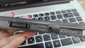 25 ม.ค.68 Asus K46CM แบตเตอรี่เดิมเสื่อมไม่สำรองไฟ Pass : A32-K56 ต้องการเปลี่ยนแบตเตอรี่ใหม่เพราะที่บ้านไฟเครื่องดับบ่อย - Image 3