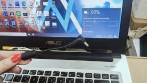 25 ม.ค.68 Asus K46CM แบตเตอรี่เดิมเสื่อมไม่สำรองไฟ Pass : A32-K56 ต้องการเปลี่ยนแบตเตอรี่ใหม่เพราะที่บ้านไฟเครื่องดับบ่อย - Image 4