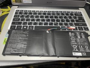 8 ก.พ.68 Acer Swift SF314-54 แบตเตอรี่เดิม Pass : AC14B7K เสื่อมบวมต้องการเปลี่ยนแบตเตอรี่ก้อนใหม่ Grade Original - Image 1