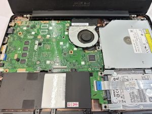 26 ก.พ.68 Asus K455L แบตเตอรี่เดิมสำรองไฟได้ประมาณ 10 นาที Pass : C21N1401 ต้องการเปลี่ยนแบตเตอรี่ใหม่ Grade Original - Image 1