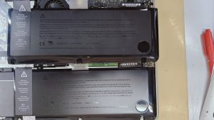 2 ก.พ.68 MacBook Pro A1278 ไม่ได้ใช้เครื่องนานสามเดือน แบตเตอรี่ดันทัชแพทแตกแต่ยังกดใช้งานได้ ต้องการเปลี่ยนแบตเตอรี่ Pass : A1322 ใหม่ - Image 6