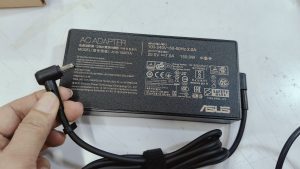 8 ก.พ.68 Adapter Delta ขนาด 20V/7.5A หัว 4.5x3.0mm เสียตรงปลายหัวขาดต้องการซื้อ Adapter ตัวใหม่ให้ใช้งานได้ - Image 5