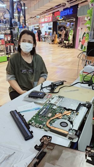 16 ก.พ.68 Acer E5-471G ลูกค้าแจ้งว่าเครื่องช้า และแบตเตอรี่เดิม Pass : AL14A32 เสื่อมต้องการเปลี่ยนและแก้ไขให้เครื่องใช้งานได้ดี - Image 1