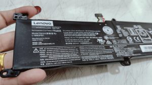 18 ก.พ.68 Lenovo IdeaPad 320-15ISK แบตเตอรี่เดิม Pass : L16M2PB1 บวมเสื่อมสำรองไฟได้ไม่นานต้องการเปลี่ยนแบตเตอรี่ใหม่ - Image 1