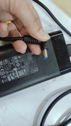 28 ก.พ.68 Adapter HP ขนาด 19.5V/10.3A หัว 4.5x3.0mm (ฟ้า) Slim เสียต้องการซื้อ Adapter Graed เดิม - Image 1