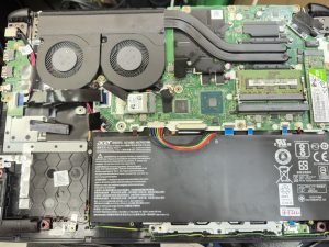 18 ธ.ค.68 Acer Aspire 7 A715-72 ลูกค้าแจ้งว่าแบตเตอรี่เดิมเสื่อมไม่สำรองไฟต้องการเปลี่ยนแบตเตอรี่ใหม่ Grade Original Pass : AC14B8K - Image 4